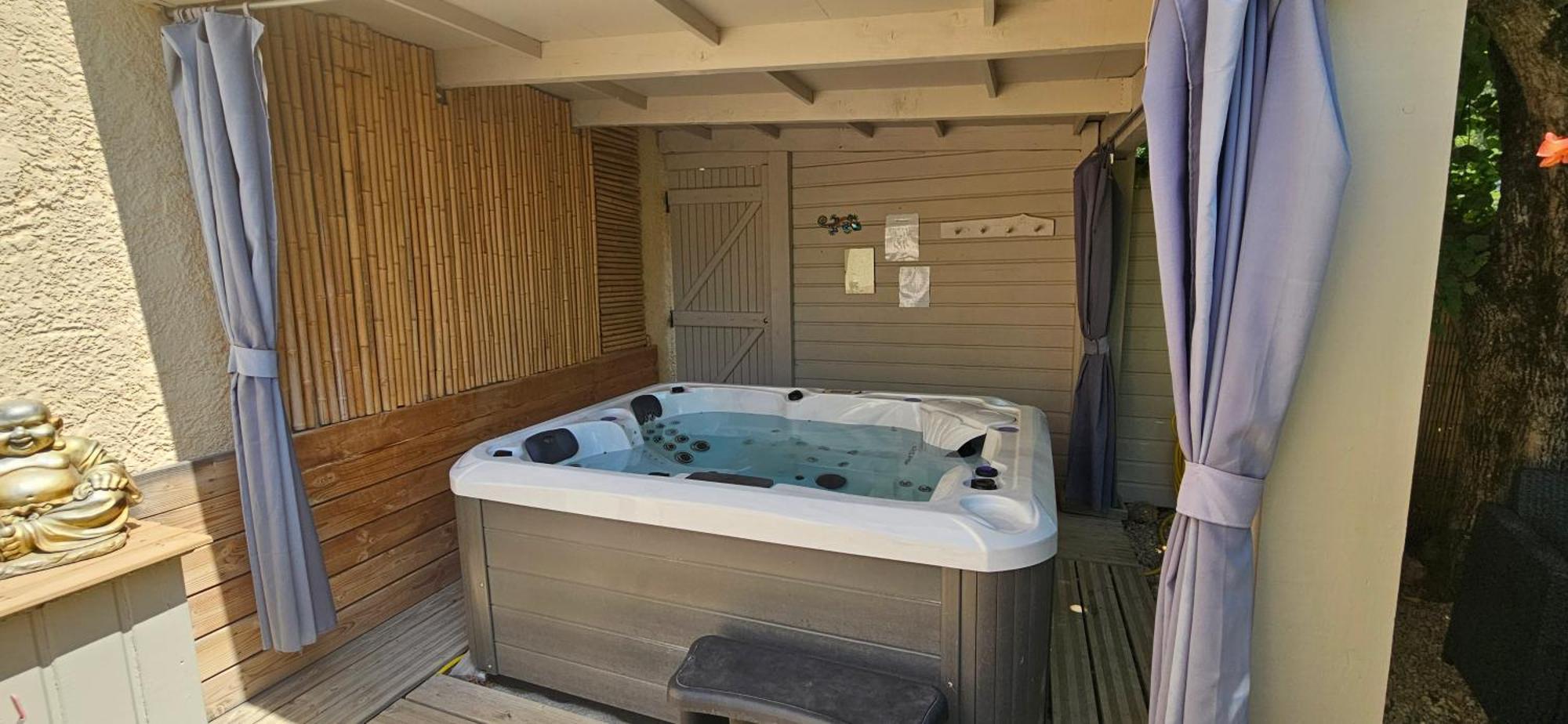 Gite Lapaz/Jacuzzi Prive/Piscine Ντραγκινιάν Εξωτερικό φωτογραφία